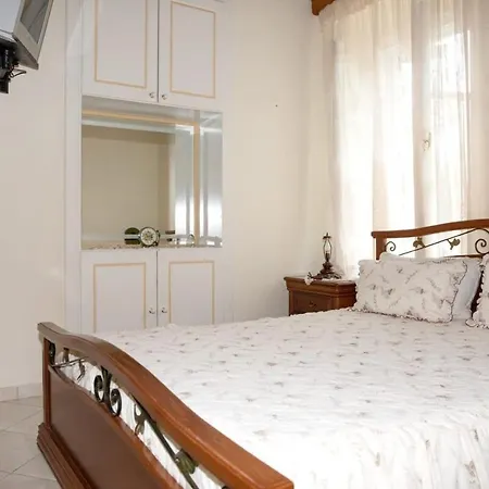 Neoclassical Splendor Unique Experience In Leros Apartment Panteli