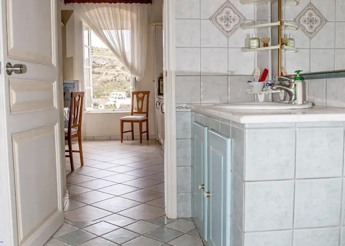 Daire Neoclassical Splendor Unique Experience In Leros