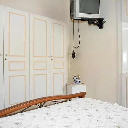 Neoclassical Splendor Unique Experience In Leros Appartement *