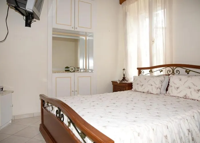 Neoclassical Splendor Unique Experience In Leros Daire Panteli